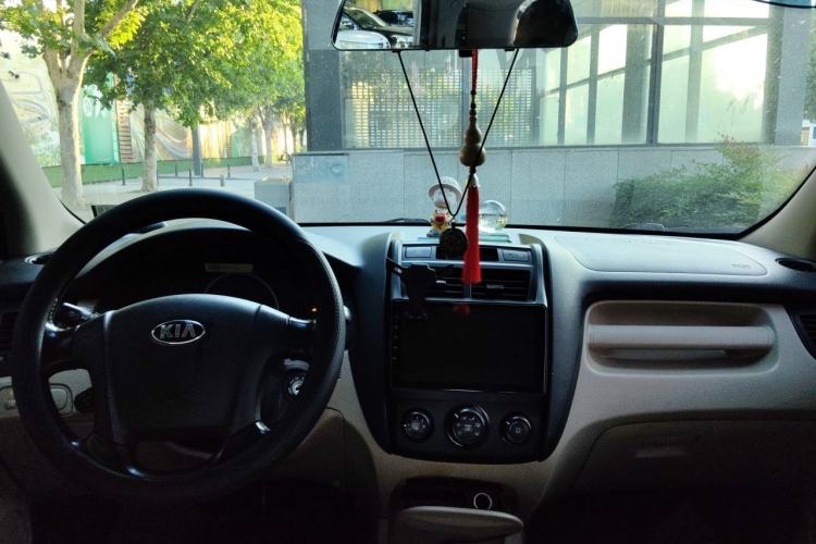 Used Kia Sportage 2013 2.0L Automatic Two-Wheel Drive GL Trim Center Console