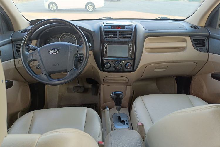 Used Kia Sportage 2013 2.0L Automatic Two-Wheel Drive GL Trim Center Console