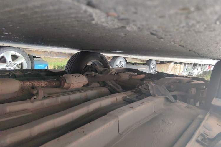 Used Kia Sportage 2013 2.0L Manual Two-Wheel Drive GLS Chassis Front Left