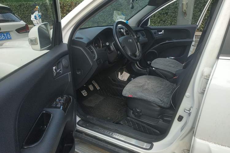 Used Kia Sportage 2013 2.0L Manual Two-Wheel Drive GLS Driver Seat