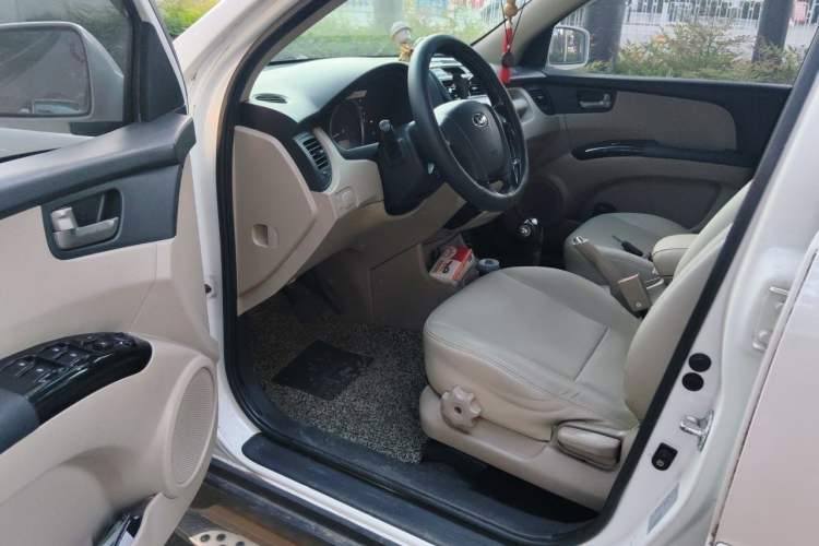 Used Kia Sportage 2013 2.0L Automatic Two-Wheel Drive GL Trim Driver Seat