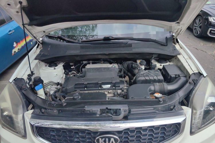 Used Kia Sportage 2013 2.0L Manual Two-Wheel Drive GLS Engine Bay