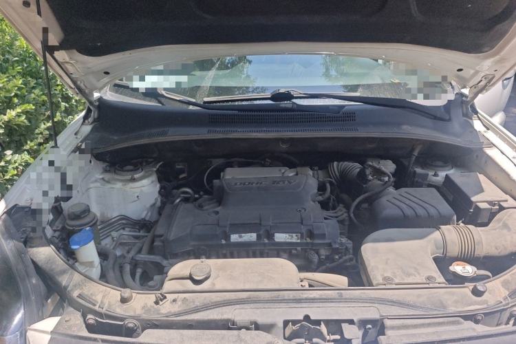 Used Kia Sportage 2013 2.0L Manual Two-Wheel Drive GLS Engine Bay