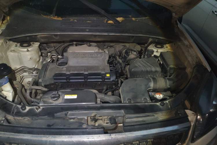 Used Kia Sportage 2013 2.0L Manual Two-Wheel Drive GL Trim Engine Bay