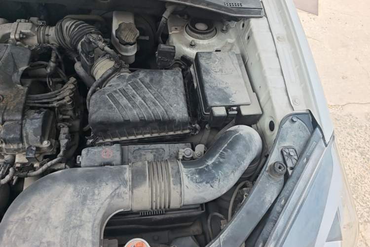 Used Kia Sportage 2013 2.0L Automatic Two-Wheel Drive GLS Trim Engine Bay Left