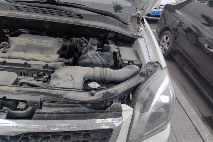 Used Kia Sportage 2013 2.0L Automatic Two-Wheel Drive GL Trim Engine Bay Left