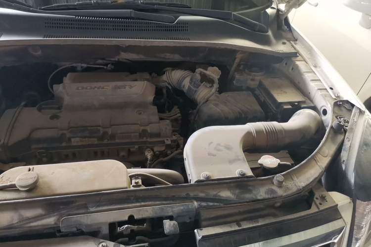 Used Kia Sportage 2013 2.0L Automatic Two-Wheel Drive GL Trim Engine Bay Left