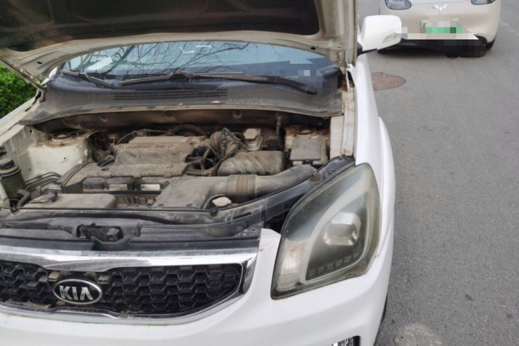 Used Kia Sportage 2013 2.0L Manual Two-Wheel Drive GLS Engine Bay Left