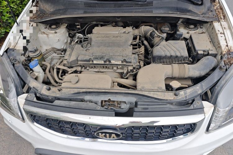Used Kia Sportage 2013 2.0L Manual Two-Wheel Drive GL Trim Engine Bay