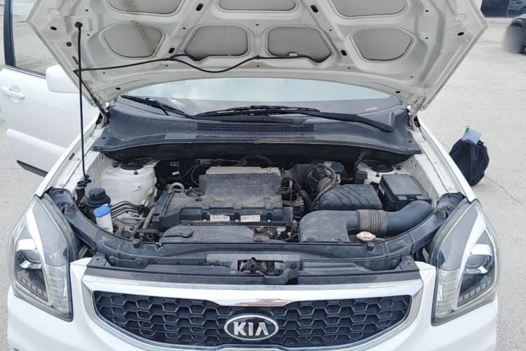 Used Kia Sportage 2013 2.0L Manual Two-Wheel Drive GL Trim Engine Bay