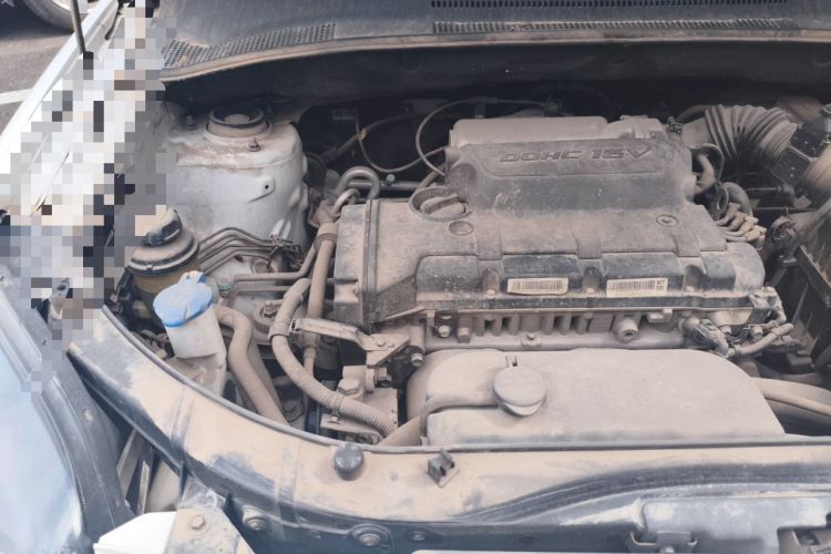 Used Kia Sportage 2013 2.0L Manual Two-Wheel Drive GL Trim Engine Bay Right