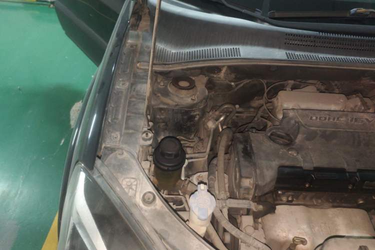 Used Kia Sportage 2013 2.0L Automatic Two-Wheel Drive GL Trim Engine Bay Right