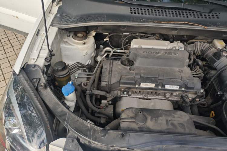 Used Kia Sportage 2013 2.0L Automatic Two-Wheel Drive GL Trim Engine Bay Right