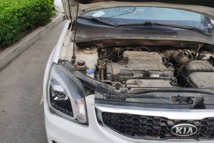 Used Kia Sportage 2013 2.0L Manual Two-Wheel Drive GLS Engine Bay Right