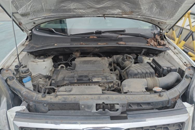 Used Kia Sportage 2013 2.0L Manual Two-Wheel Drive GL Trim Engine Bay