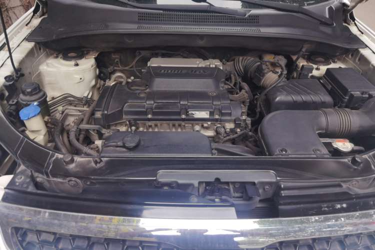 Used Kia Sportage 2013 2.0L Manual Two-Wheel Drive GLS Engine Bay