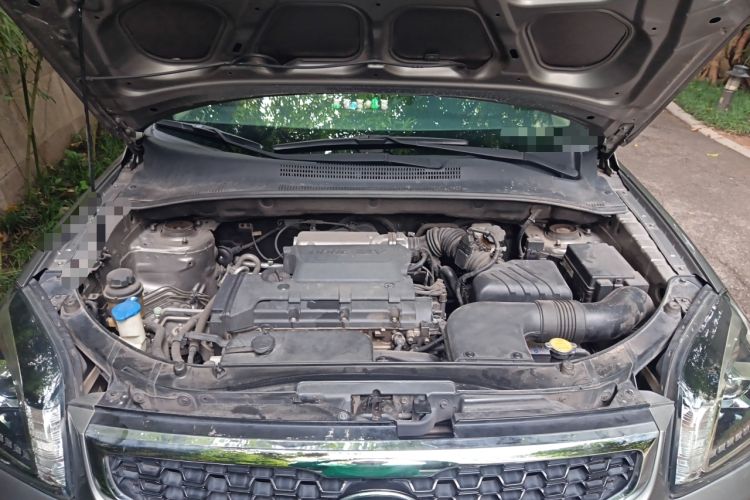 Used Kia Sportage 2013 2.0L Automatic Two-Wheel Drive GL Trim Engine Bay