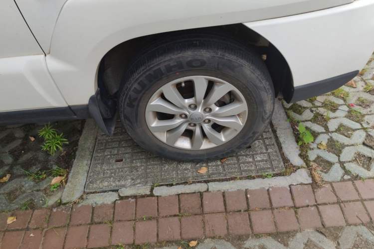 Used Kia Sportage 2013 2.0L Automatic Two-Wheel Drive GL Trim Exterior 1