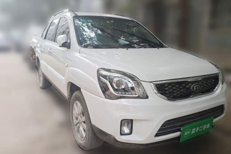 Used Kia Sportage 2013 2.0L Manual Two-Wheel Drive GL Trim Exterior 2