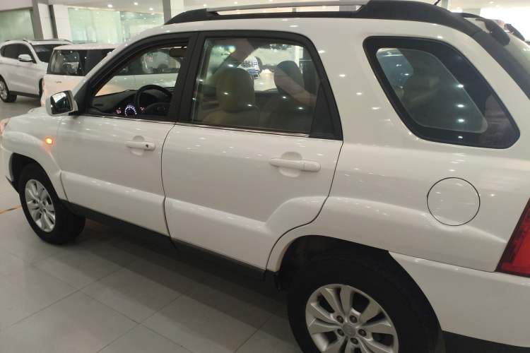 Used Kia Sportage 2013 2.0L Automatic Two-Wheel Drive GL Trim Exterior 3
