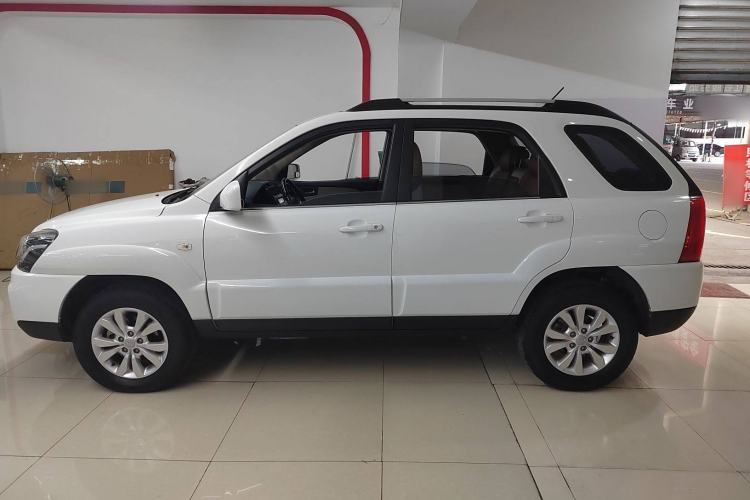 Used Kia Sportage 2013 2.0L Manual Two-Wheel Drive GL Trim Exterior 3