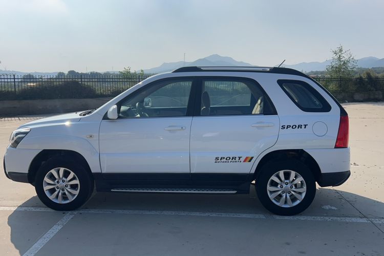 Used Kia Sportage 2013 2.0L Manual Two-Wheel Drive GL Trim Exterior 5