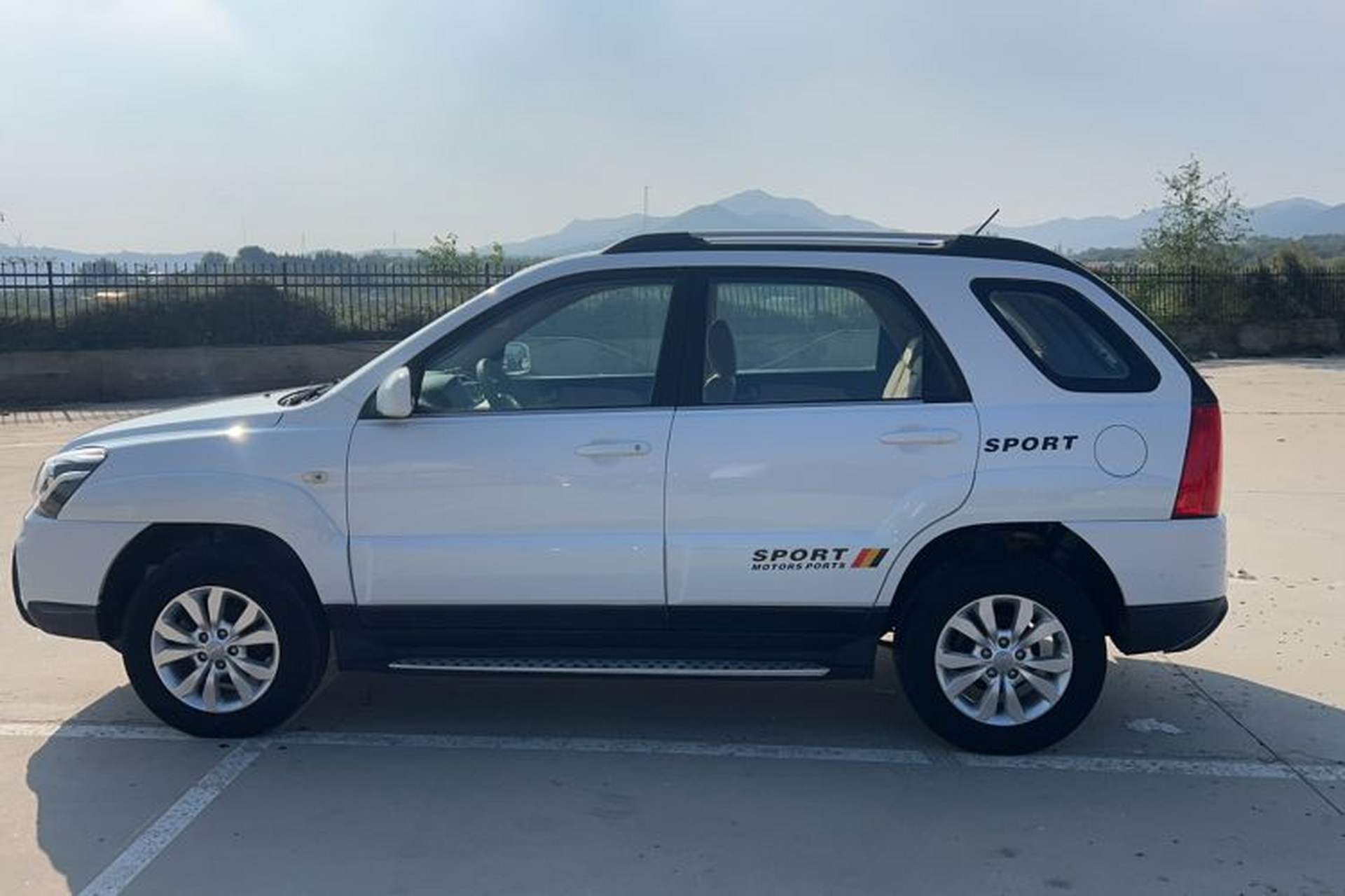 Used Kia Sportage 2013 2.0L Manual Two-Wheel Drive GL Trim Exterior 5