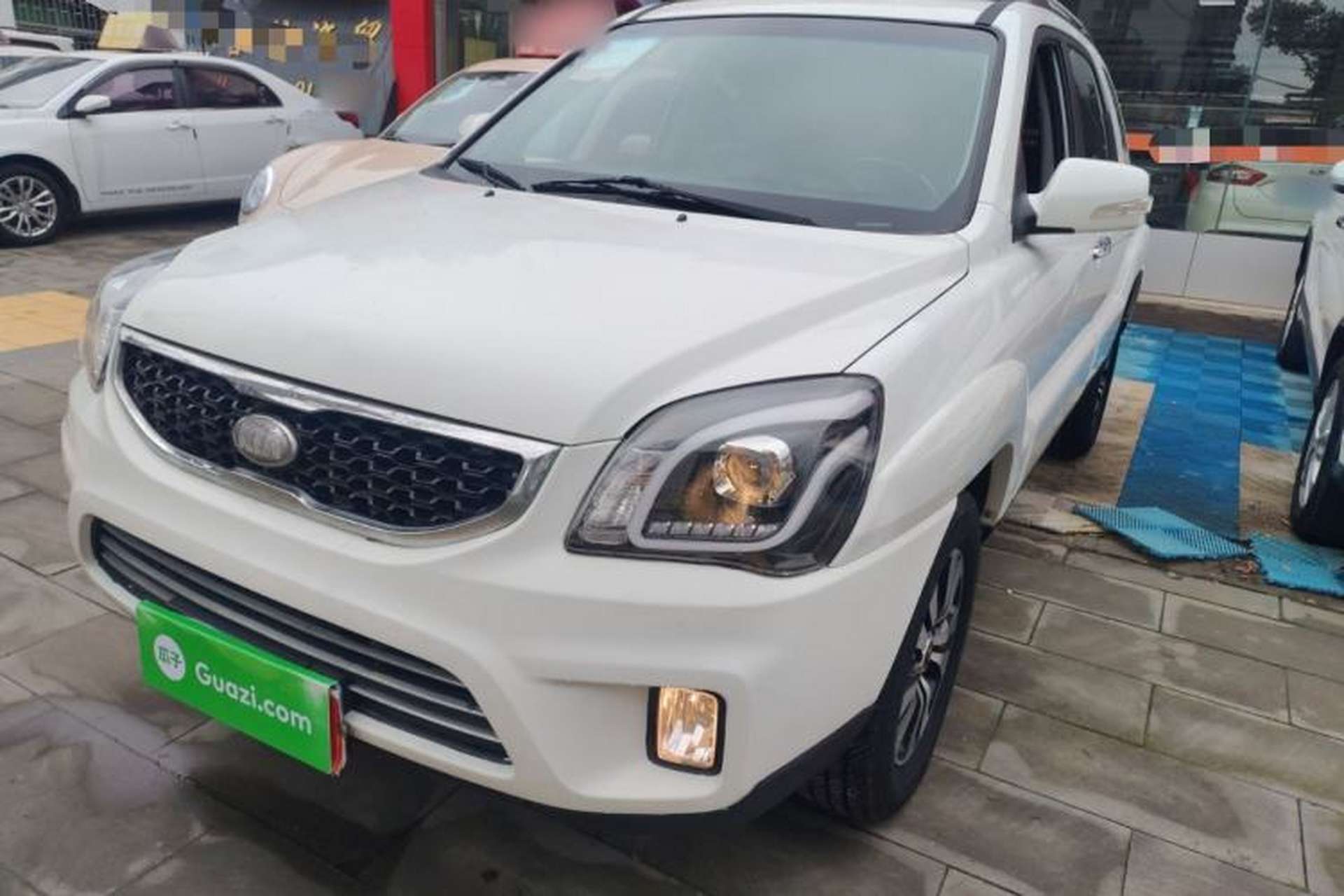 Used Kia Sportage 2013 2.0L Automatic Two-Wheel Drive GLS Trim Front Left 45 Deg