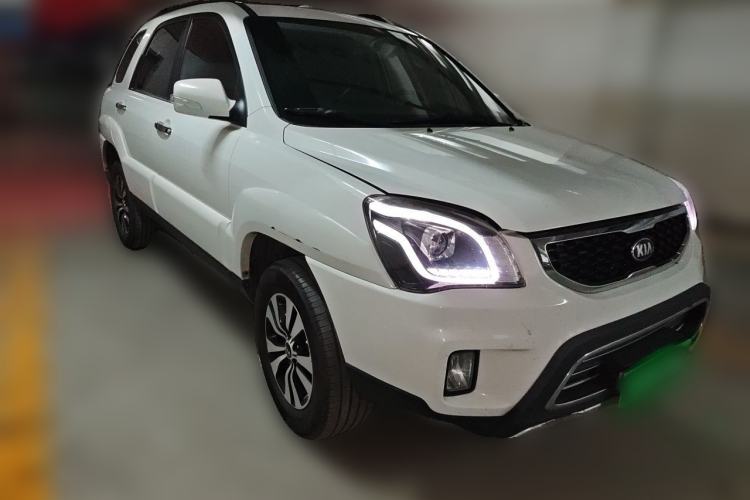 Used Kia Sportage 2013 2.0L Manual Two-Wheel Drive GLS Front Right 45 Deg