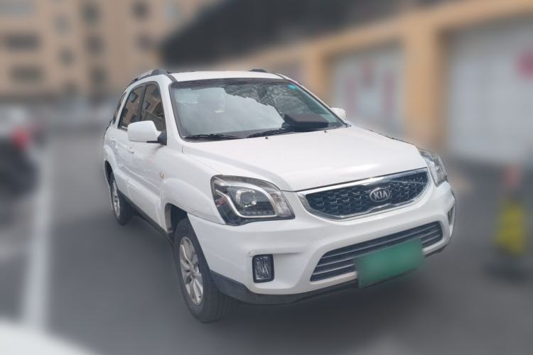 Used Kia Sportage 2013 2.0L Manual Two-Wheel Drive GL Trim Front Right 45 Deg