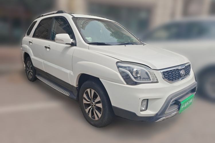 Used Kia Sportage 2013 2.0L Automatic Two-Wheel Drive GLS Trim Front Right 45 Deg