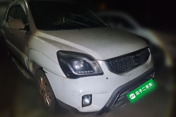Used Kia Sportage 2013 2.0L Manual Two-Wheel Drive GL Trim Front Right 45 Deg