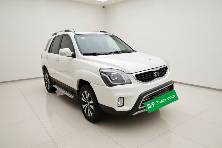 Used Kia Sportage 2013 2.0L Automatic Two-Wheel Drive GLS Trim Front Right 45 Deg