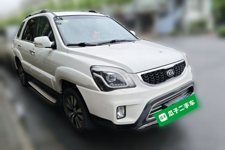 Used Kia Sportage 2013 2.0L Automatic Two-Wheel Drive GLS Trim Front Right 45 Deg