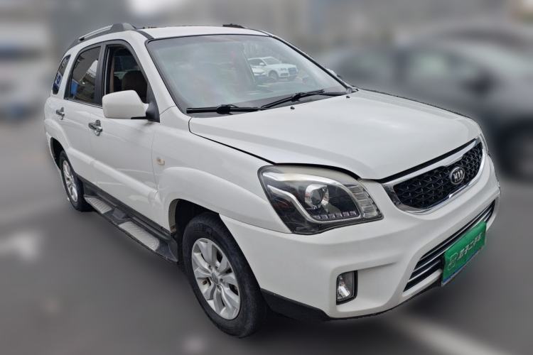 Used Kia Sportage 2013 2.0L Automatic Two-Wheel Drive GL Trim Front Right 45 Deg