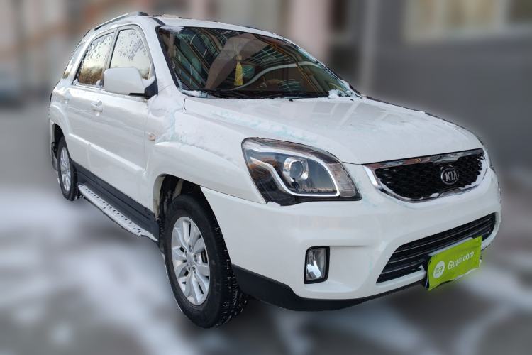 Used Kia Sportage 2013 2.0L Manual Two-Wheel Drive GL Trim Front Right 45 Deg