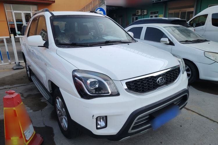 Used Kia Sportage 2013 2.0L Automatic Two-Wheel Drive GL Trim Front Right 45 Deg