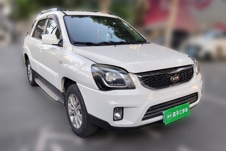 Used Kia Sportage 2013 2.0L Automatic Two-Wheel Drive GL Trim Front Right 45 Deg