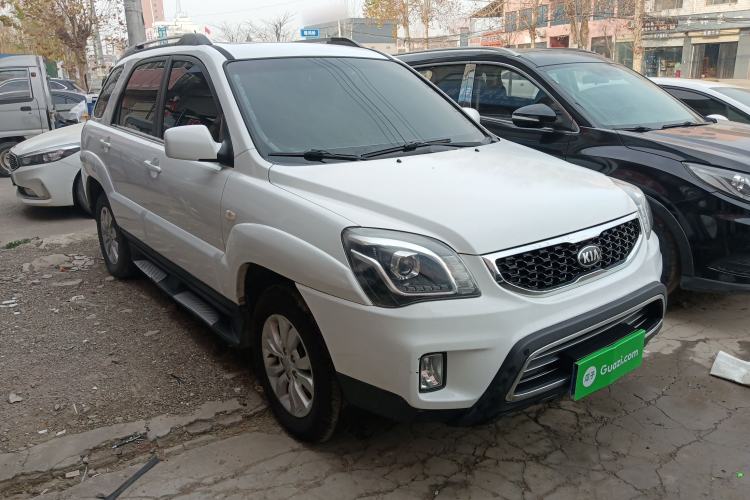 Used Kia Sportage 2013 2.0L Automatic Two-Wheel Drive GL Trim Front Right 45 Deg