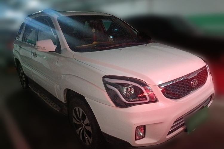 Used Kia Sportage 2013 2.0L Manual Two-Wheel Drive GLS Front Right 45 Deg