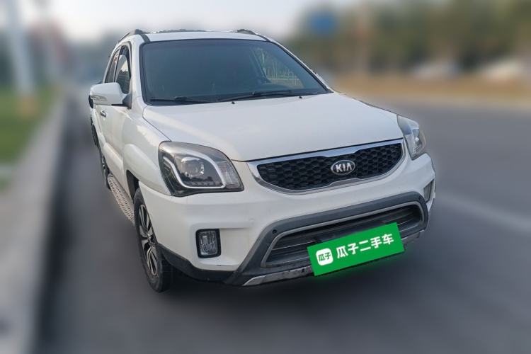 Used Kia Sportage 2013 2.0L Manual Two-Wheel Drive GLS Front Right 45 Deg