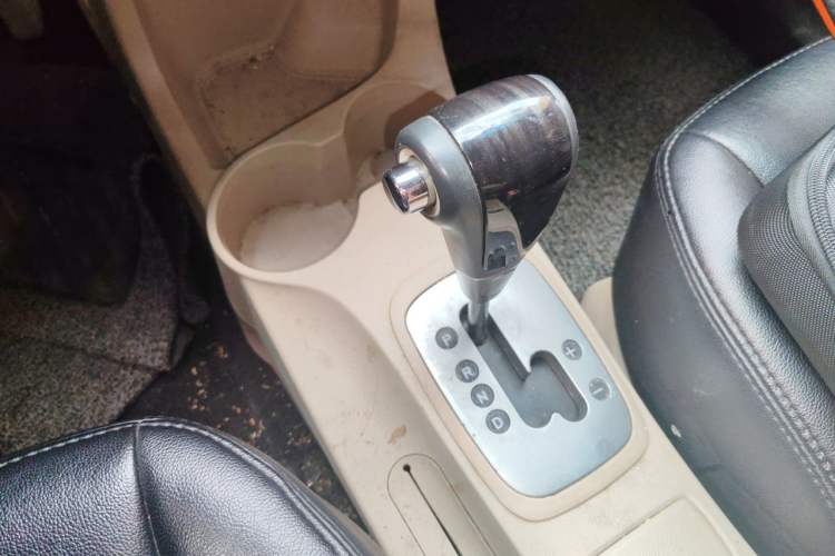 Used Kia Sportage 2013 2.0L Automatic Two-Wheel Drive GL Trim Gear Lever