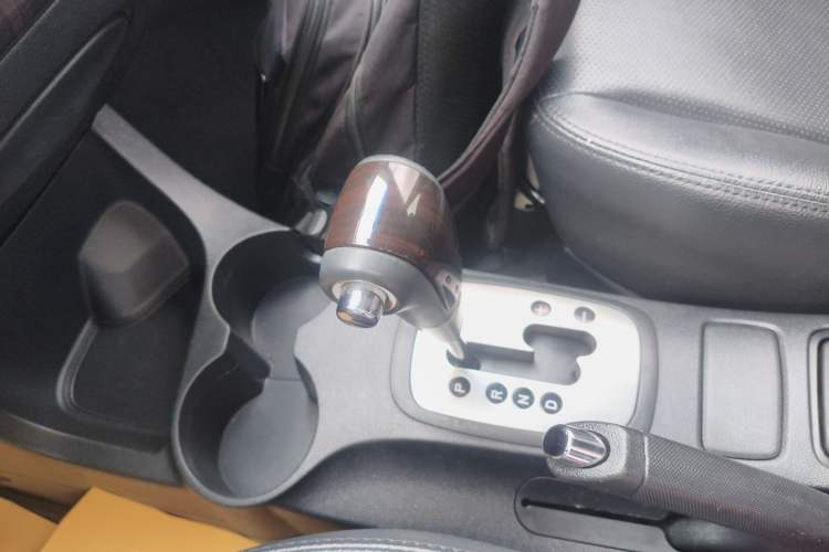 Used Kia Sportage 2013 2.0L Automatic Two-Wheel Drive GLS Trim Gear Lever