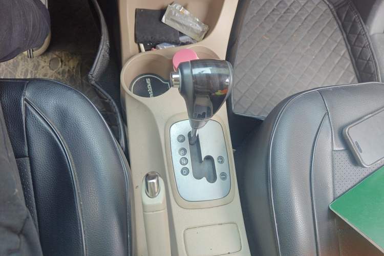 Used Kia Sportage 2013 2.0L Automatic Two-Wheel Drive GL Trim Gear Lever