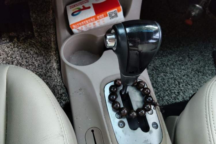 Used Kia Sportage 2013 2.0L Automatic Two-Wheel Drive GL Trim Gear Lever