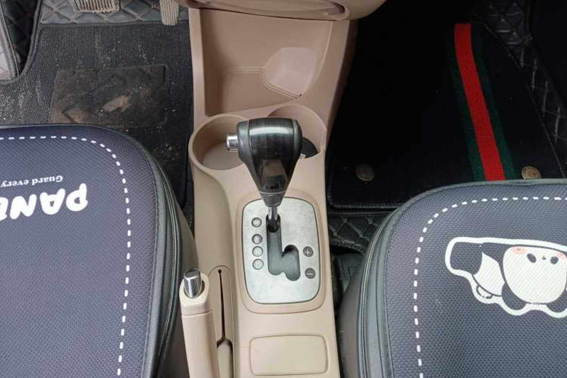 Used Kia Sportage 2013 2.0L Automatic Two-Wheel Drive GL Trim Gear Lever