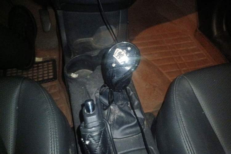 Used Kia Sportage 2013 2.0L Manual Two-Wheel Drive GLS Gear Lever