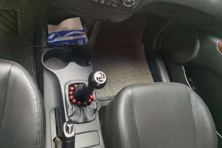 Used Kia Sportage 2013 2.0L Manual Two-Wheel Drive GLS Gear Lever