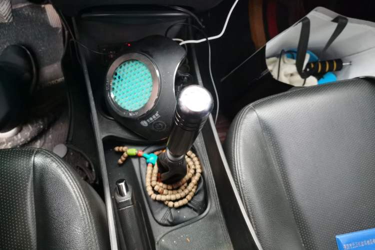 Used Kia Sportage 2013 2.0L Manual Two-Wheel Drive GLS Gear Lever