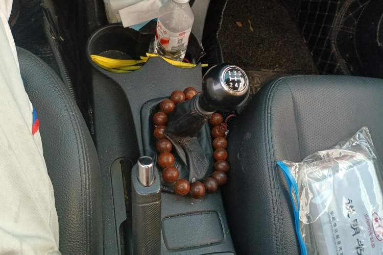Used Kia Sportage 2013 2.0L Manual Two-Wheel Drive GLS Gear Lever